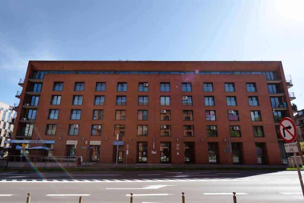 Wygodny Apartament Przy Dworcu Krasków Exterior foto