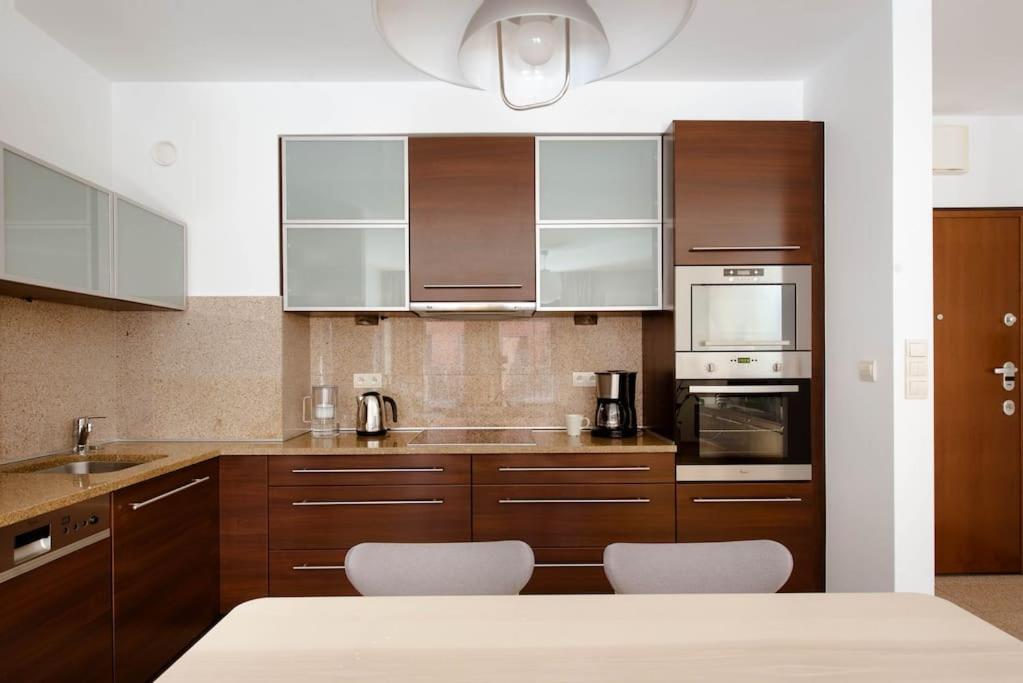 Wygodny Apartament Przy Dworcu Krasków Exterior foto